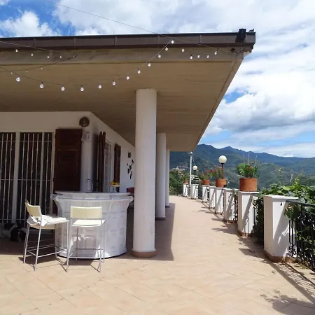 Casa Dell'aura Oda ve Kahvaltı 3*